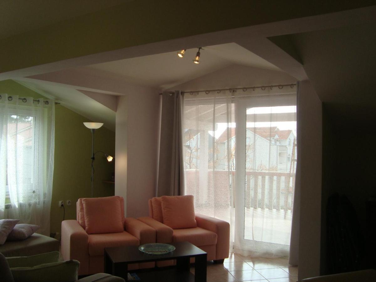 Eja Apartment