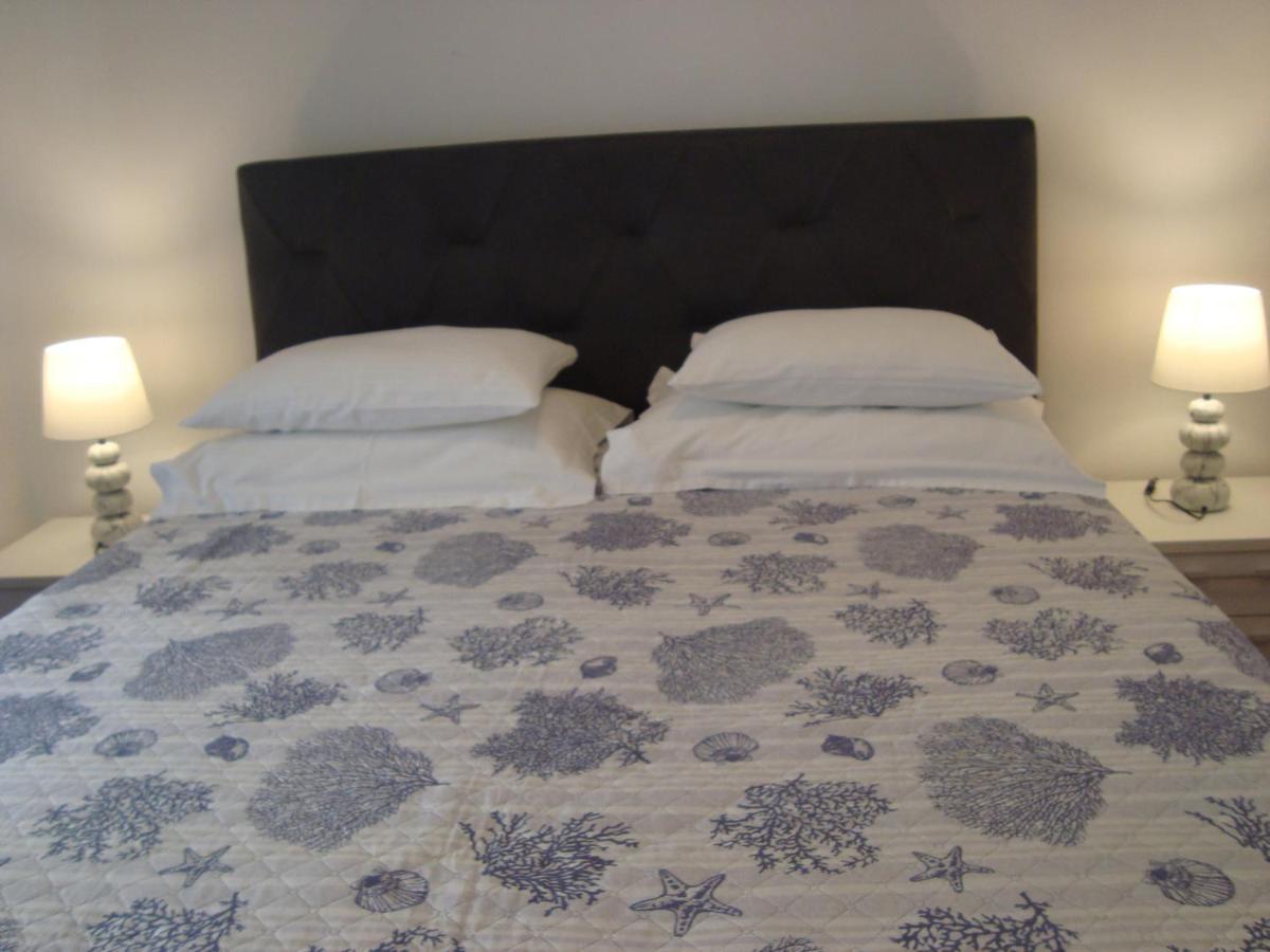 Eja Apartment
