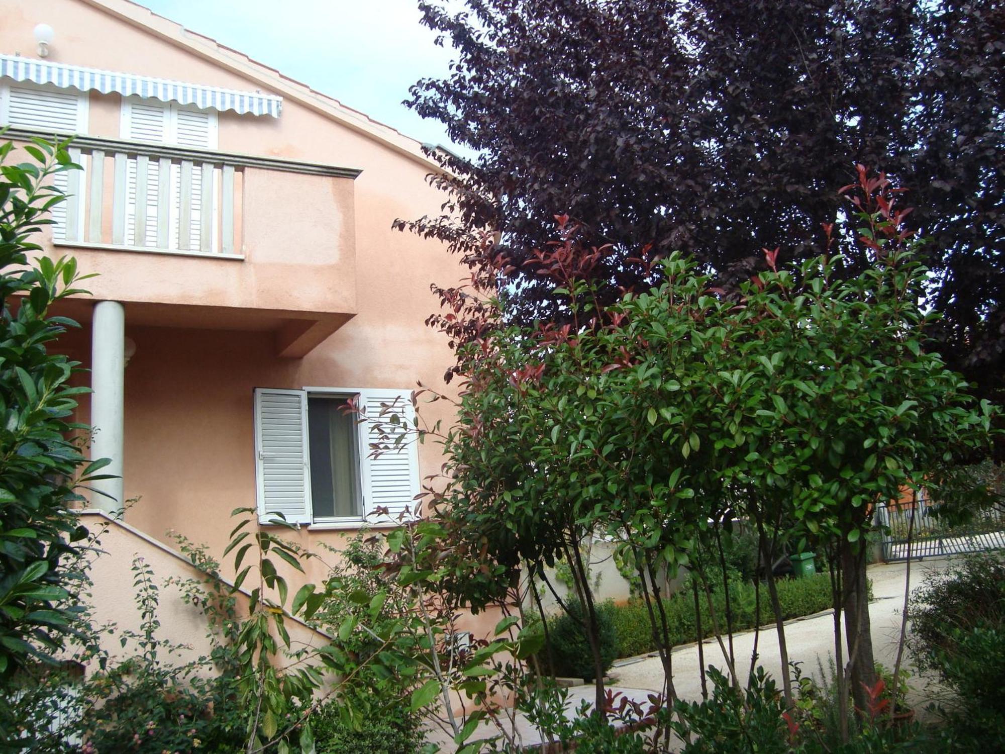 Apartment Eja *