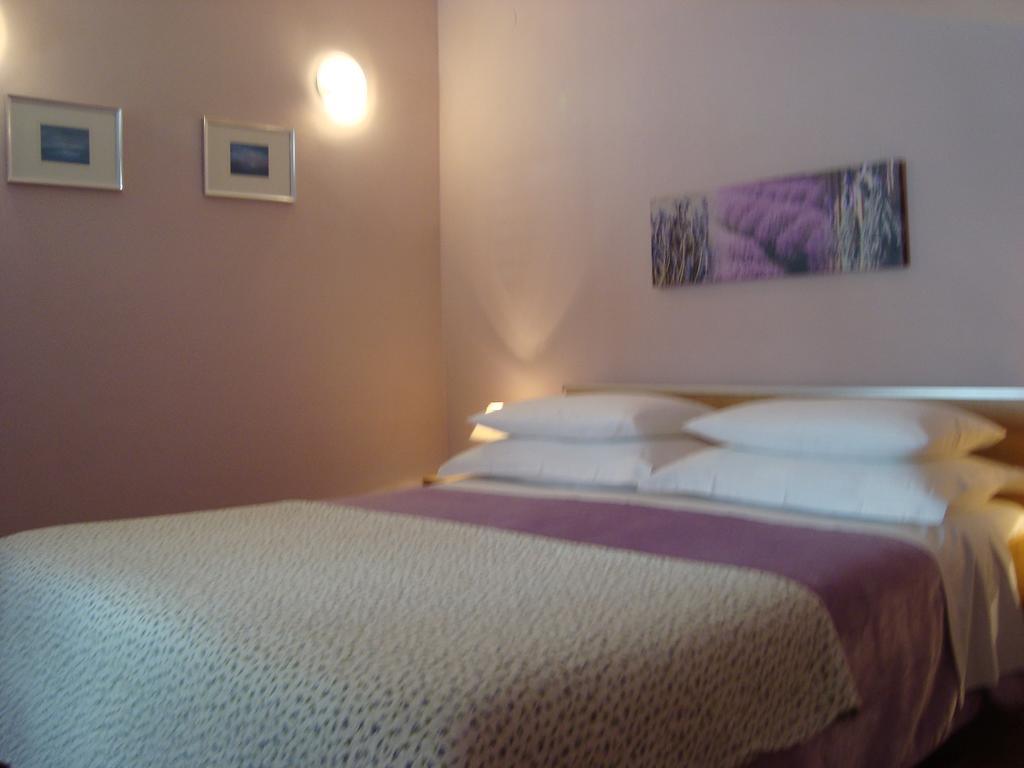 Eja Apartment *