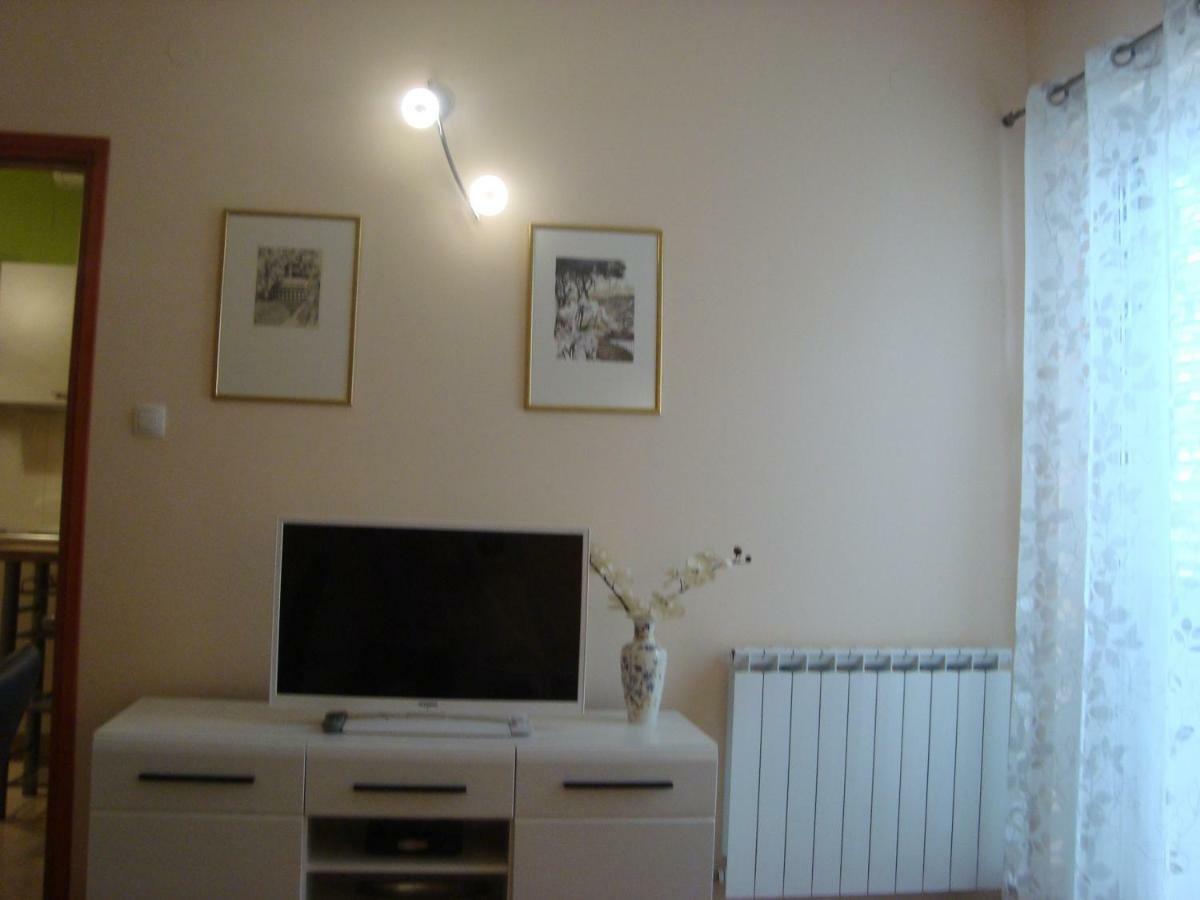 Eja Apartment